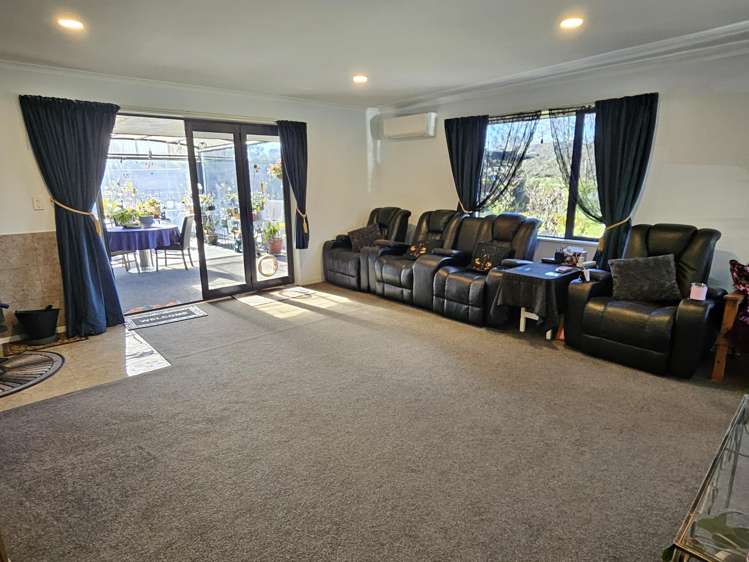 17 Gold Nugget Road_5