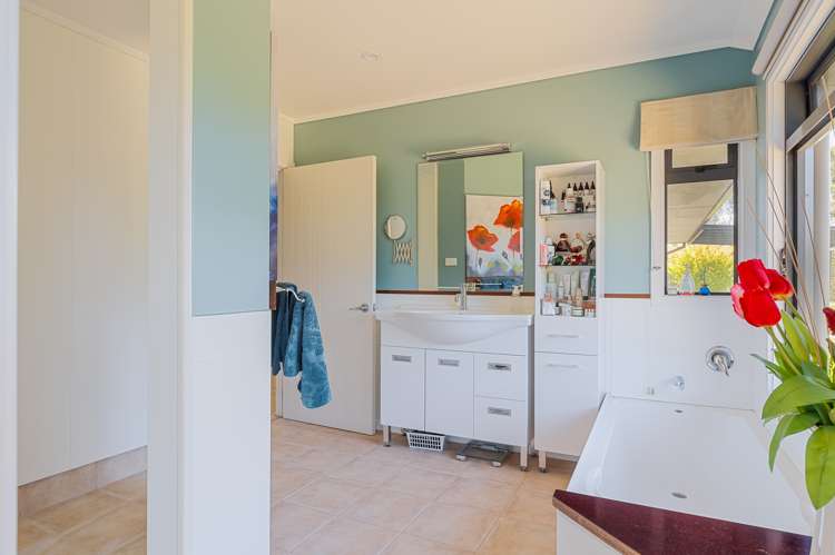 88 Ireland Road Waipawa_12