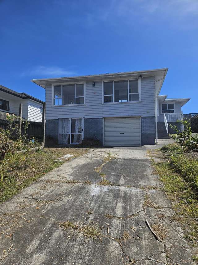 Spacious Family Home in Mt Roskill!!!!