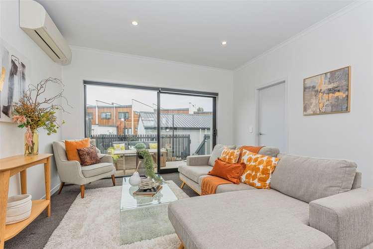 14 Alexander Willis Crescent Hobsonville_12