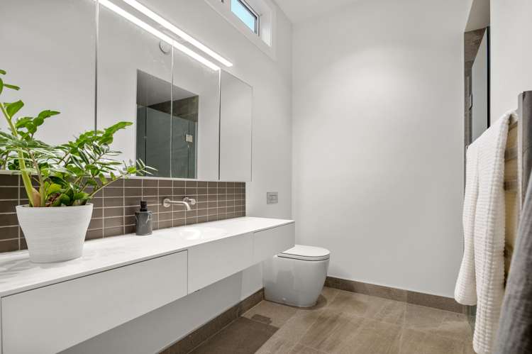 11 Ewen Alison Avenue Devonport_15