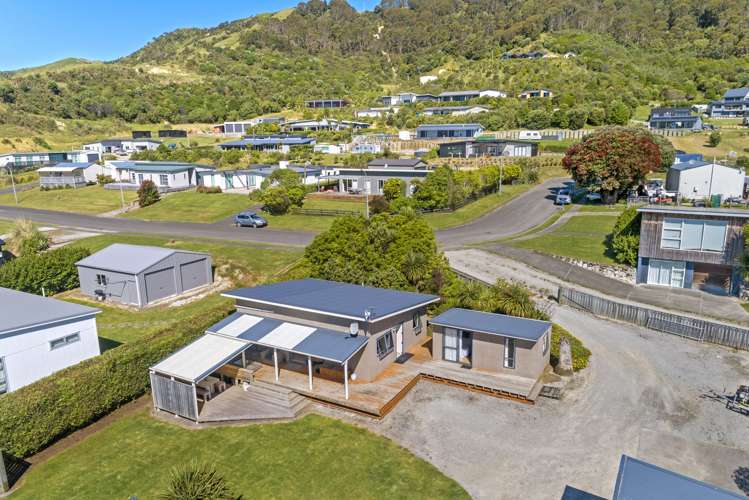 10 Puka Place Mahia_25