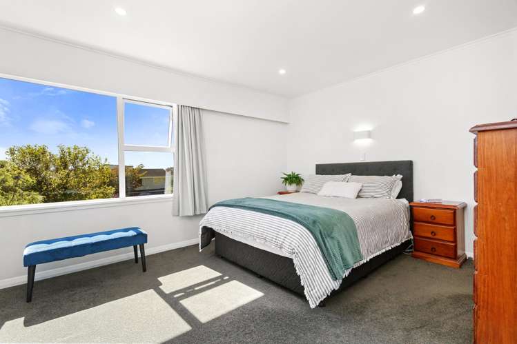 37 Sunrise Boulevard Tawa_11