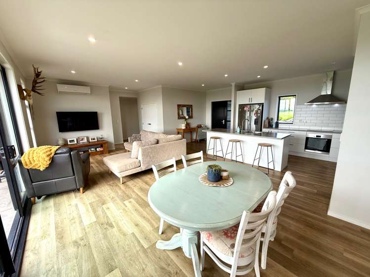 669A Te Hutewai Road Raglan_4