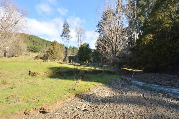 1513 Hikumutu Road Taumarunui_32