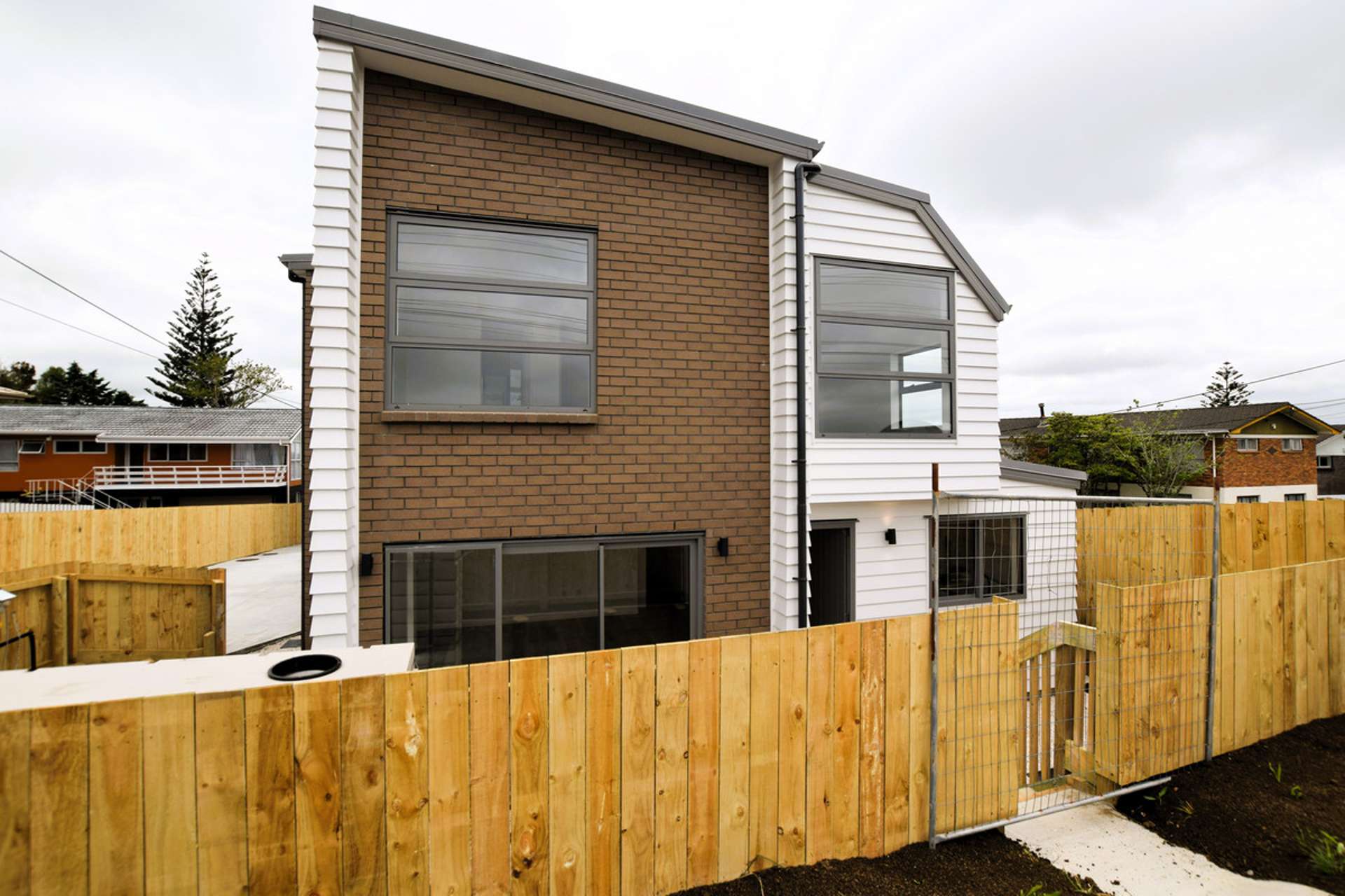 A/62 Royal Road Massey Waitakere City Houses for Rent One Roof