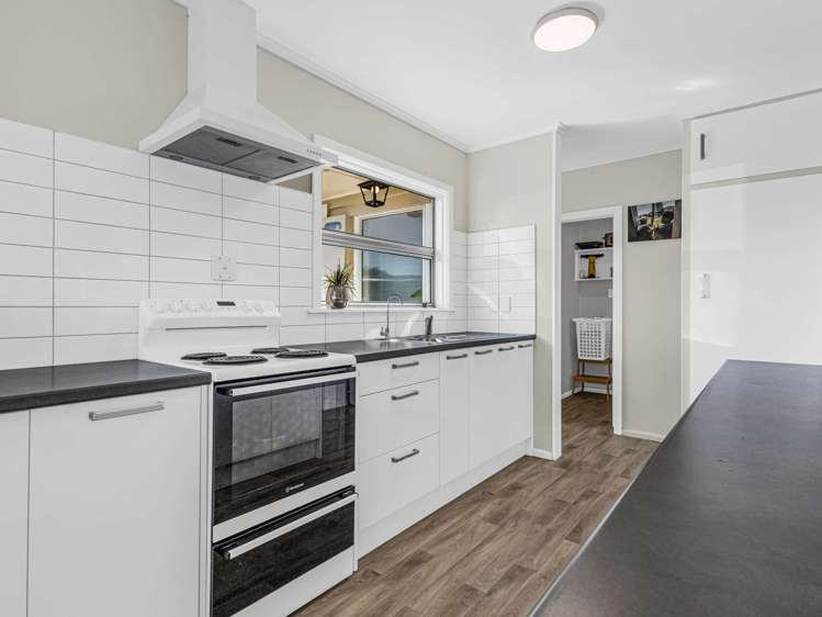 12 Hitchings Avenue Onekawa_17