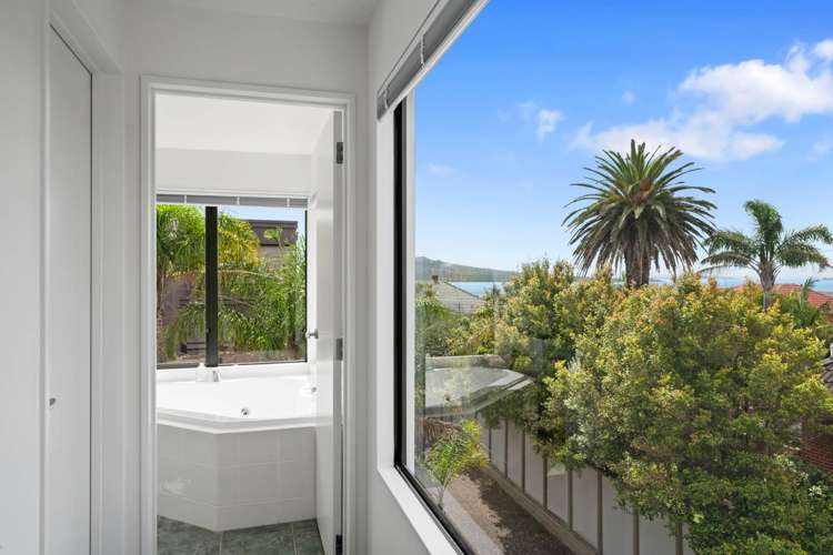 42 Merani Street Narrow Neck_15