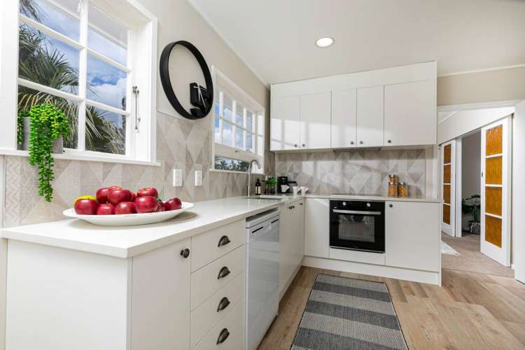 1 Miltonia Avenue Te Atatu South_7