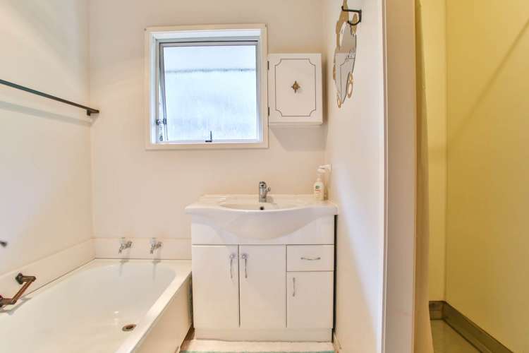 2/22 Sovereign Place Glenfield_7