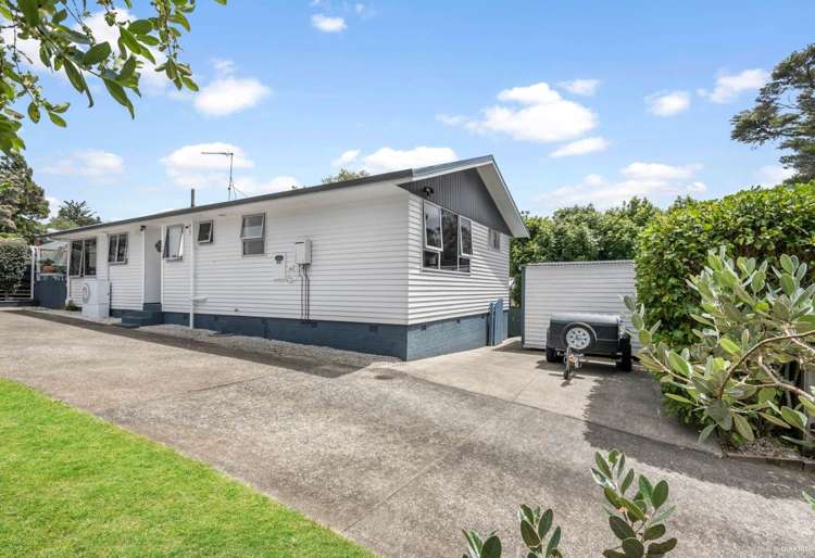 20A Puketitiro Street Glen Eden_11