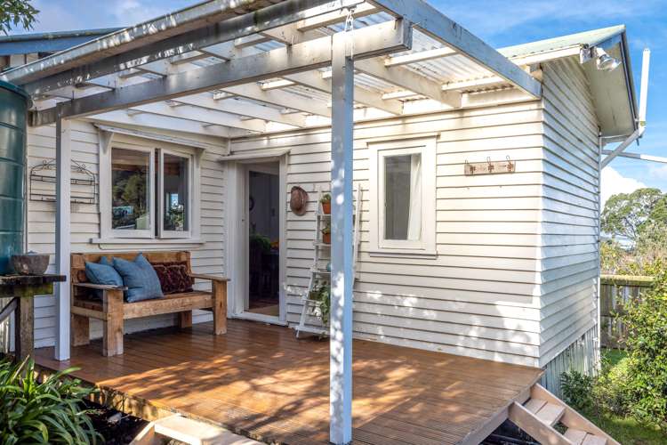 13 Surfdale Road Surfdale_8