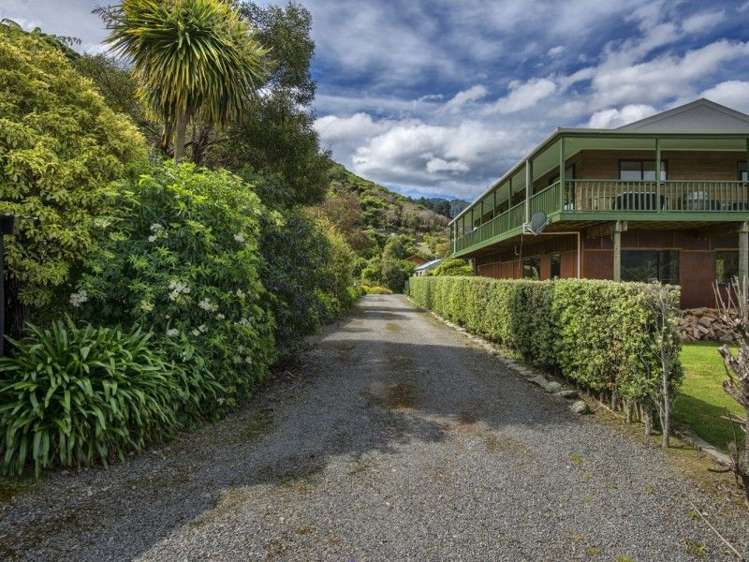 5 Thompson Place Anakiwa and Surrounds_10