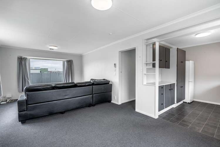 2/51 Douglas Street Grasmere_9