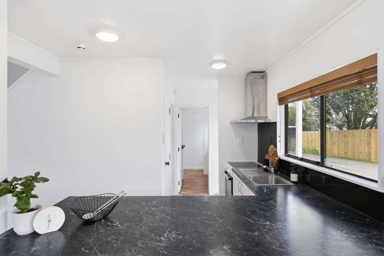 2/5 Himikera Avenue Avondale_10