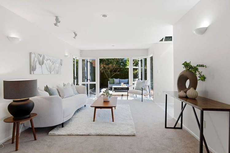 2/99 Hebron Road Waiake_20