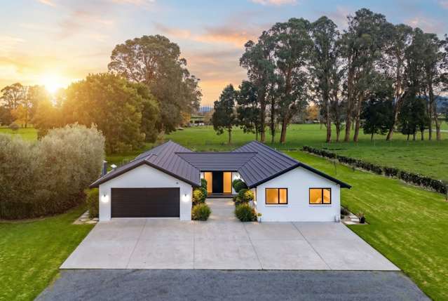 Modern Lifestyle Living on 1.6 Hectares
