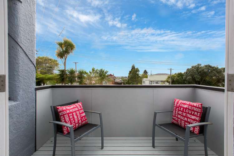 1/2 Riverview Road New Lynn_2