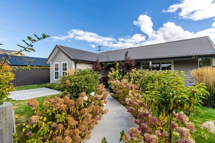 1 Cotswold Court Lower Shotover_0