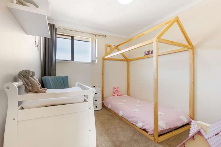 30 Greenbough Lane Greenhithe_6