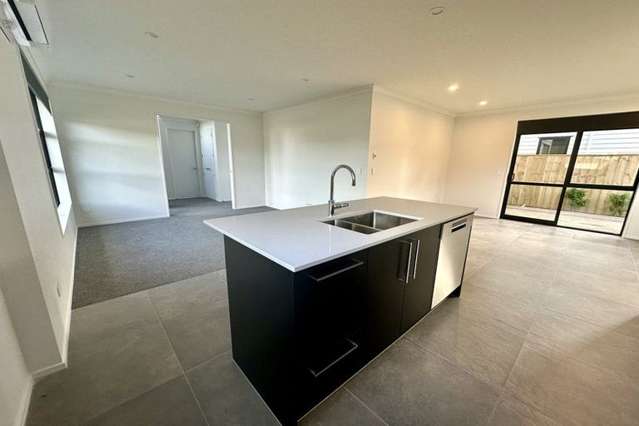 6C JERN PLACE Eastern Beach_2