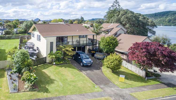 104 Awarua Place Whangamata_20