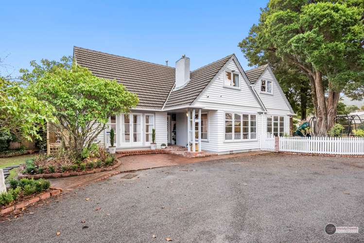 1057 Fergusson Drive Clouston Park Upper Hutt City Houses for