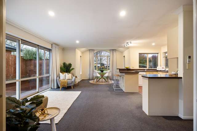 Sought after location with sun, space & privacy