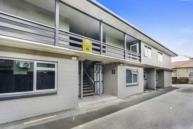 Solid Starter or Portfolio Booster in Ham East