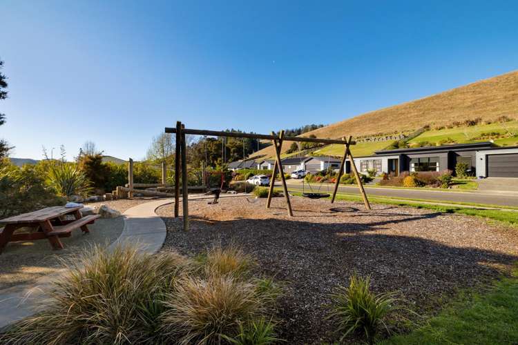 20 Genia Drive Wakefield_24