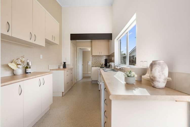 2/30 Whiteacres Drive Sunnyhills_6