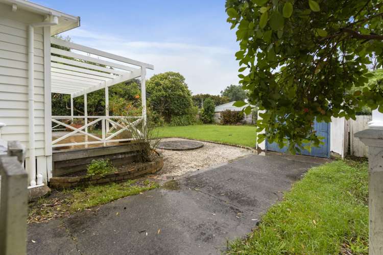 42 Smale Street Point Chevalier_14