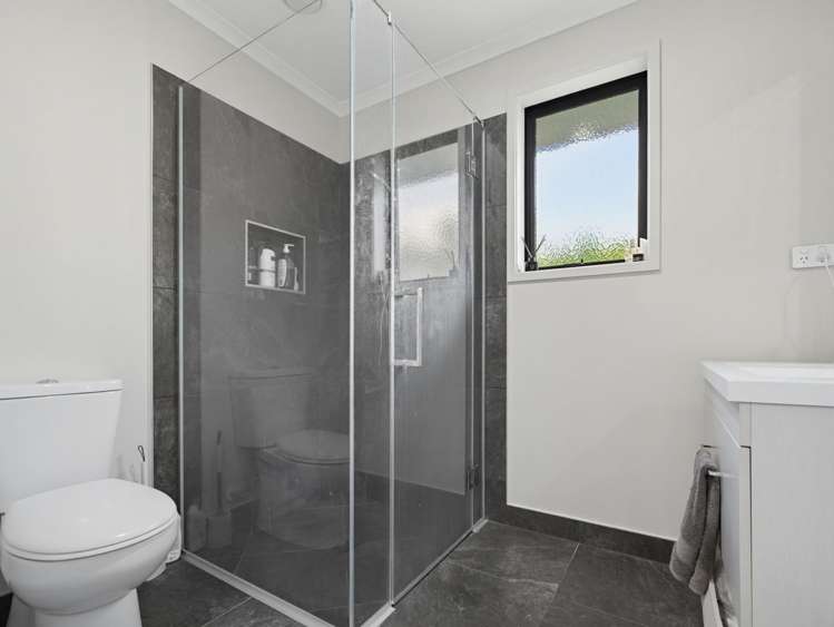 14 Urumaraki Avenue Helensville_18