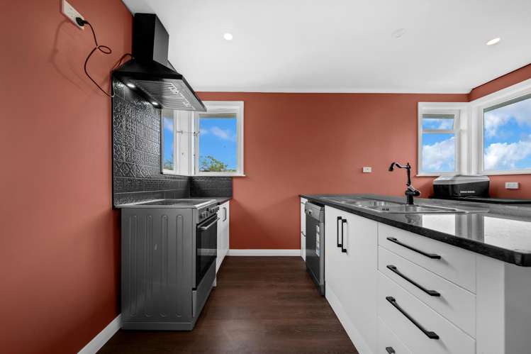 73 TE PUEA AVENUE Meremere_2