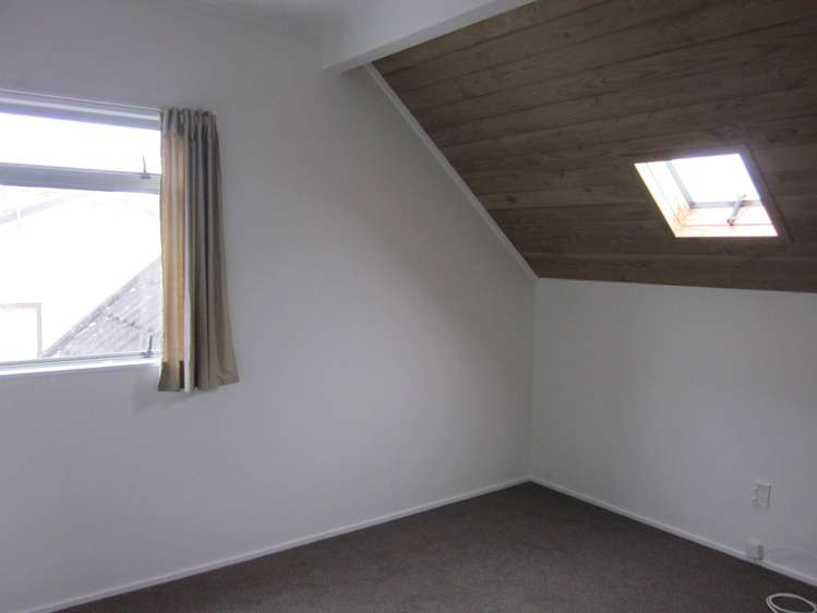 2/233 Forrest Hill Road_0