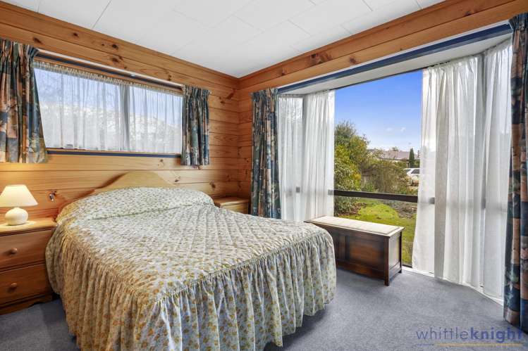 5 Devon Crescent Darfield_9