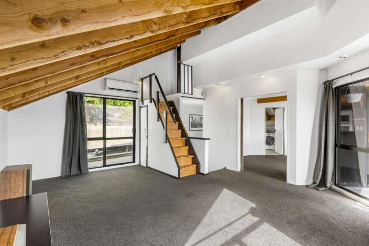 25 Tukanae Street Strathmore Park_1