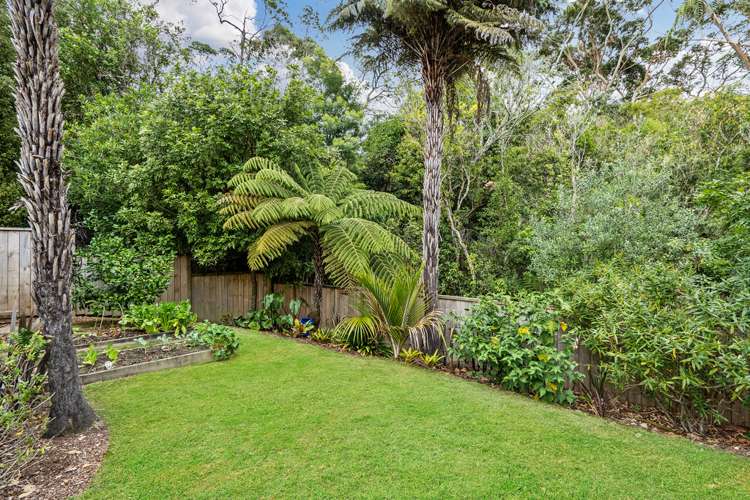 54 Melba Street Beach Haven_18