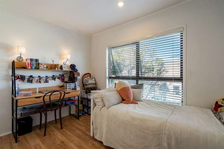 2/7 Eversleigh Road Belmont_5