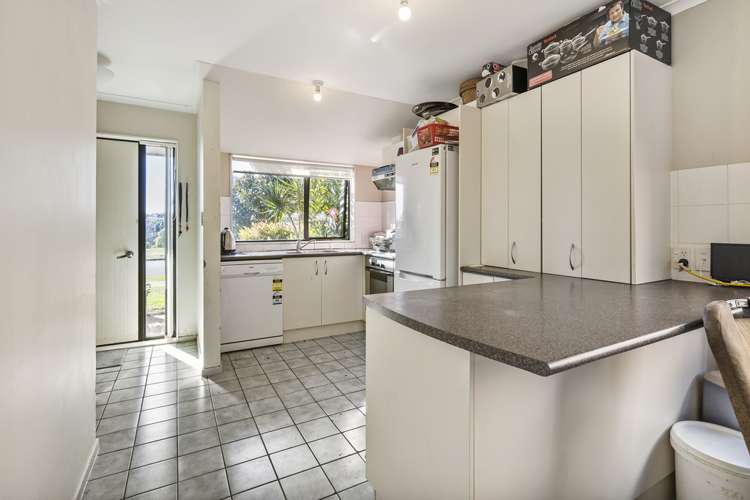 96 Naylors Drive Mangere_4