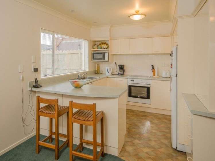 33 Muirfield Street Wattle Downs_5