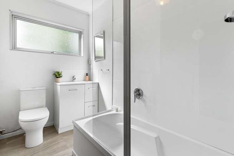 24 Noeleen Street Glenfield_12