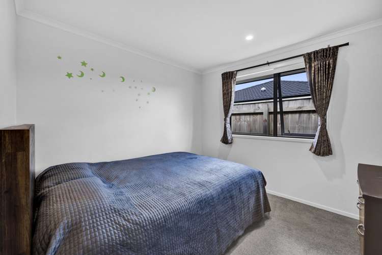 34 Honeyfield Drive Whalers Gate_26