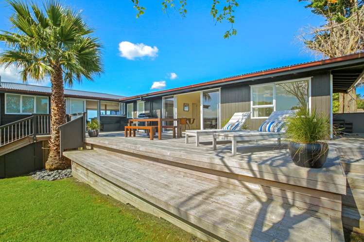 20 Queens Drive Oneroa_16