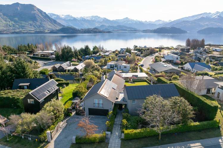 1 Briar Bank Drive Wanaka_0