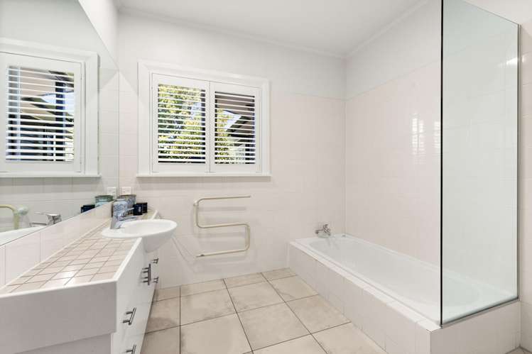 15 Gillean Street Havelock North_16