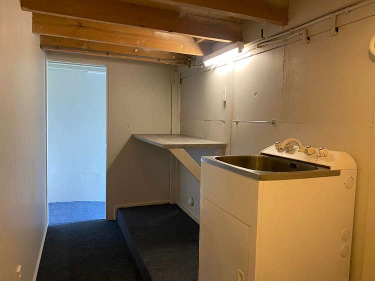 51 Roberts Road Matakatia_18