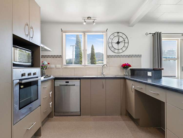 93 Mount View Drive Mangakakahi_2