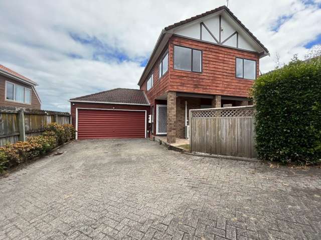 Modern 3 Bedroom Home in Remuera/Greenlane.