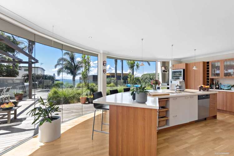 15 Matau Rise Te Atatu Peninsula_11